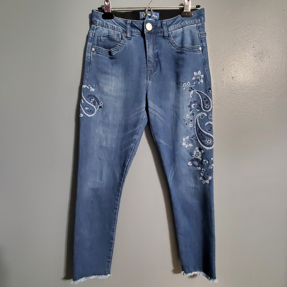 Democracy "Ab"solution Blue Embroidered Cropped Jeans Paisley Floral Size 4P